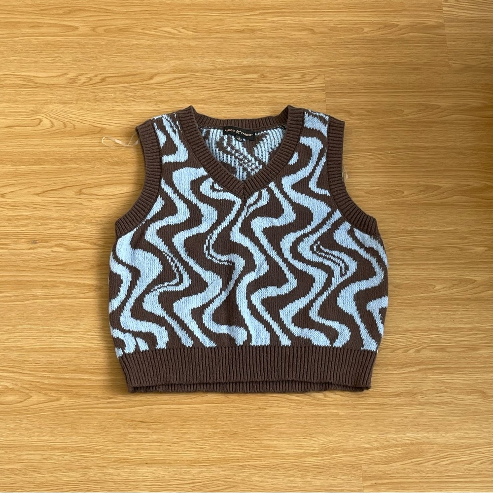 Sweater vest